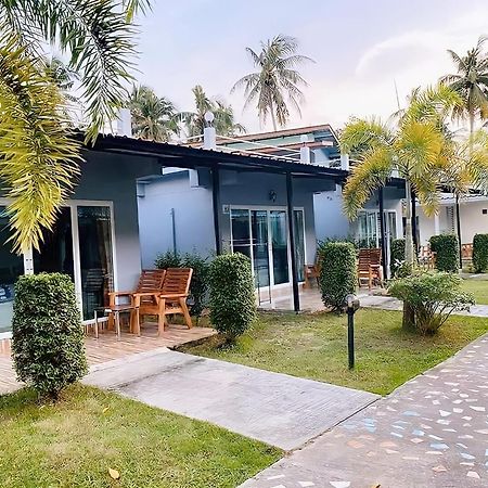 Smile Resort Ko Mook Exterior photo