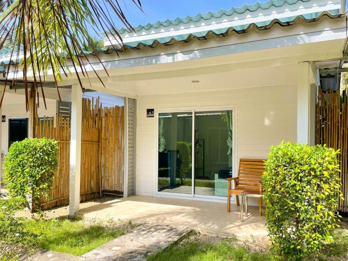 Smile Resort Ko Mook Exterior photo