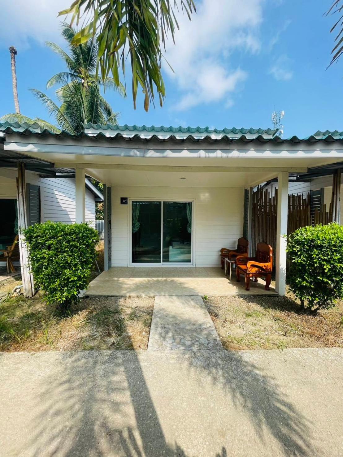 Smile Resort Ko Mook Exterior photo